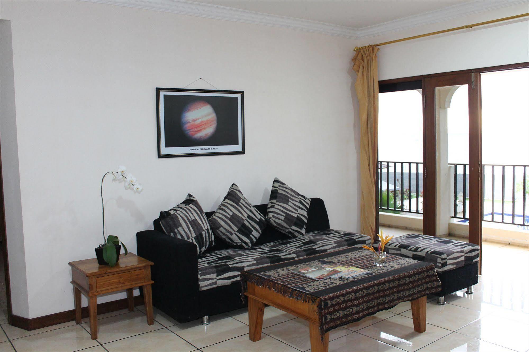 Lombok Beach Villa Mangsit Екстер'єр фото