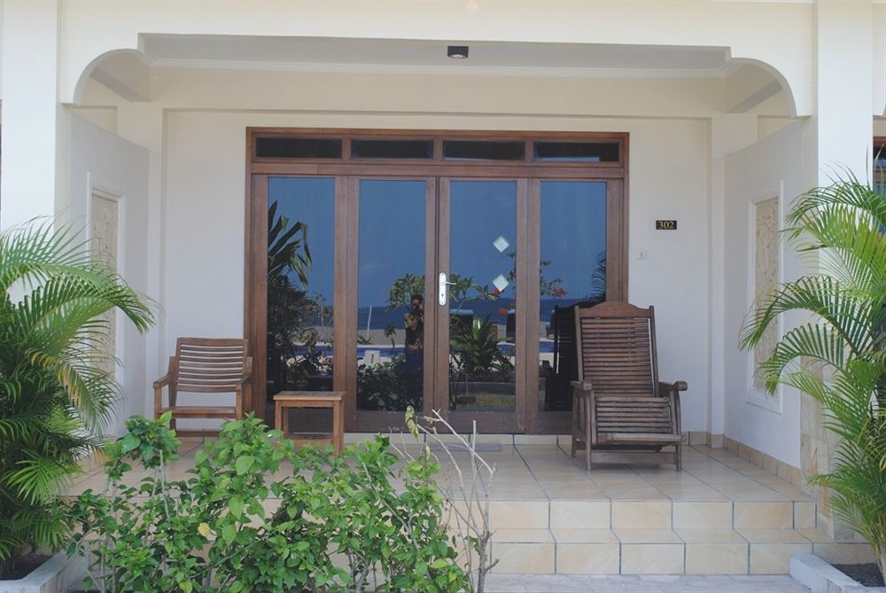 Lombok Beach Villa Mangsit Екстер'єр фото
