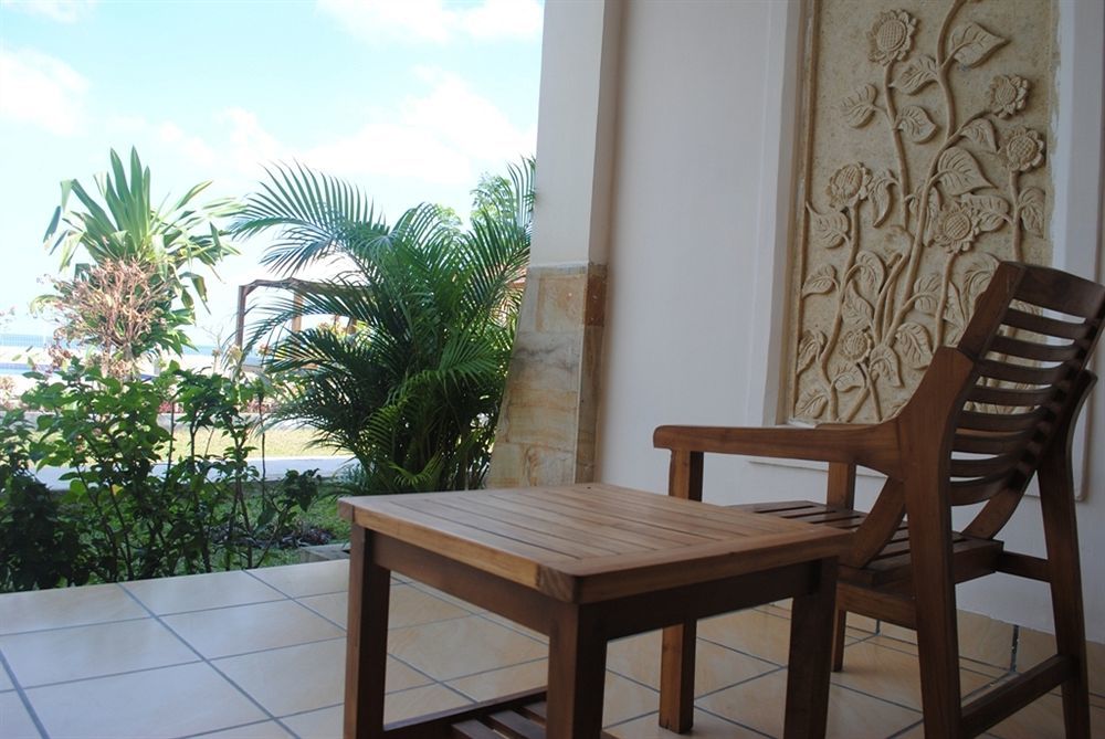 Lombok Beach Villa Mangsit Екстер'єр фото